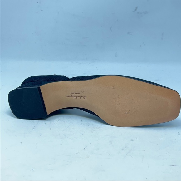 Ferragamo NWOT Vintage Black Textured Mary Jane Flats. - Picture 8 of 11